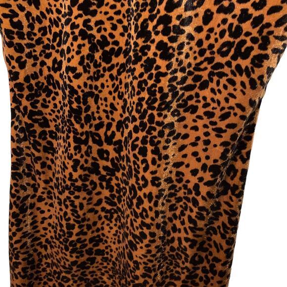 Forever 21 Leopard Print Long Sleeve Square Neck Velvet Mini Dress - Picture 4 of 7